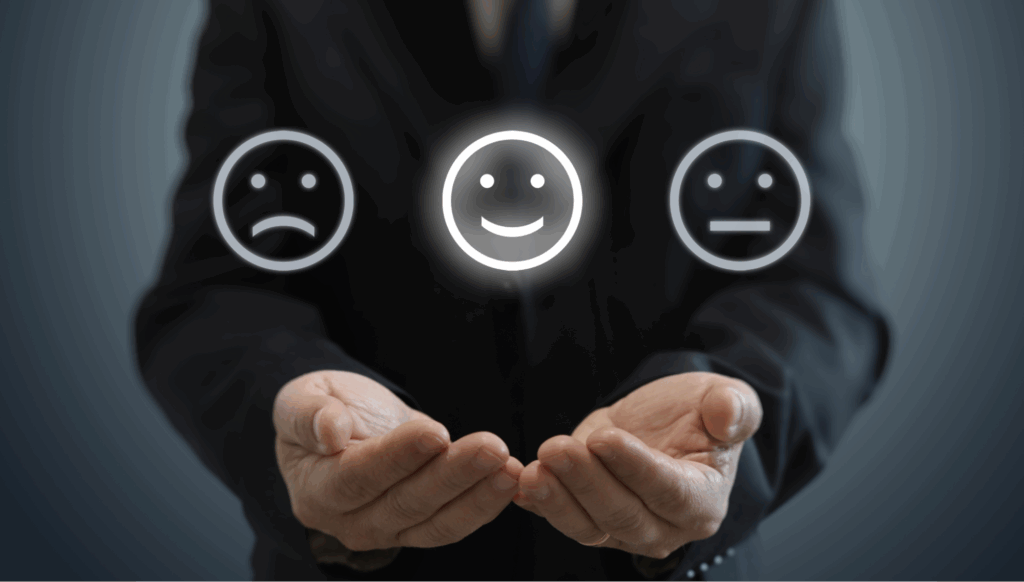 Customer sharing feedback at the right moment using live chat in an ecommerce store.