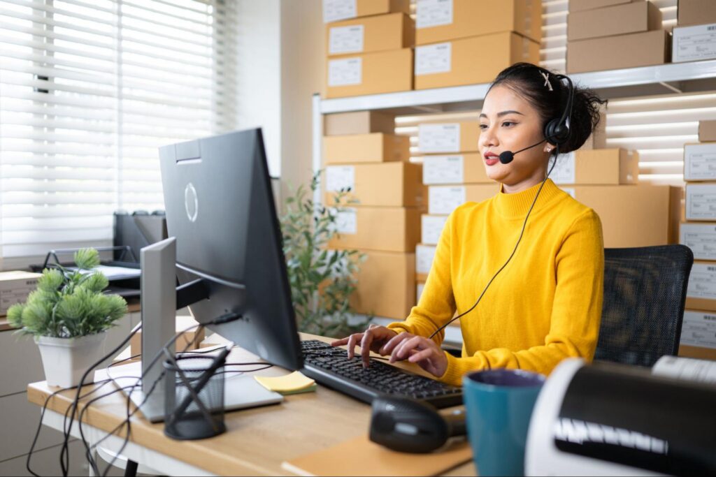 A call center for e commerce should provide industry expertise, omnichannel support, scalability, and proven performance.